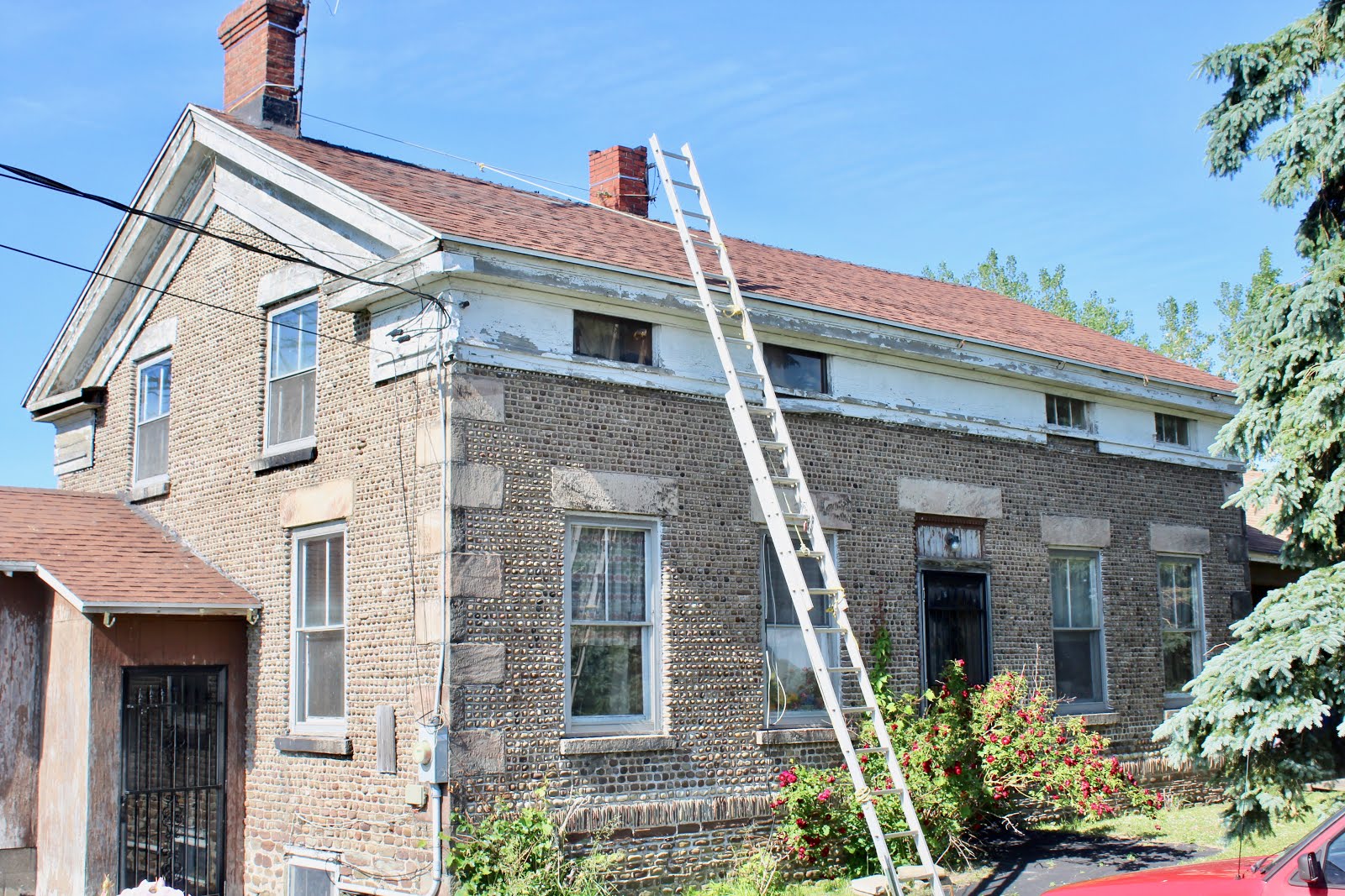 Carlton - 12897 Lake Shore Road